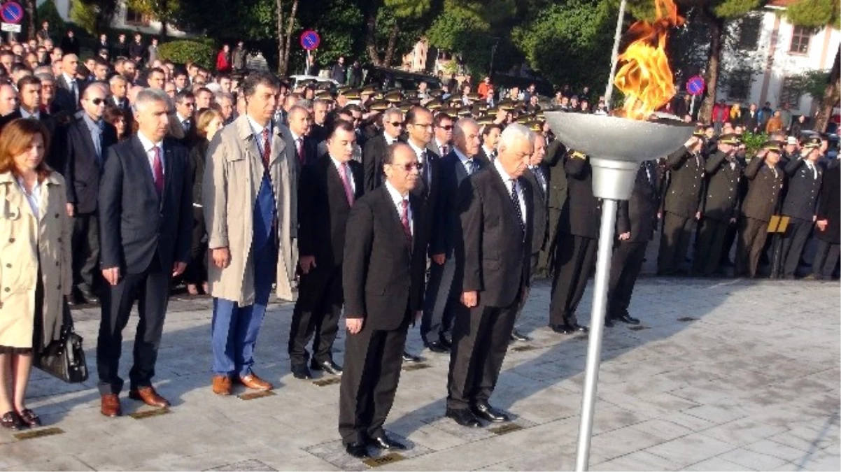 Muğla\'da 10 Kasım Atatürk\'ü Anma Töreni