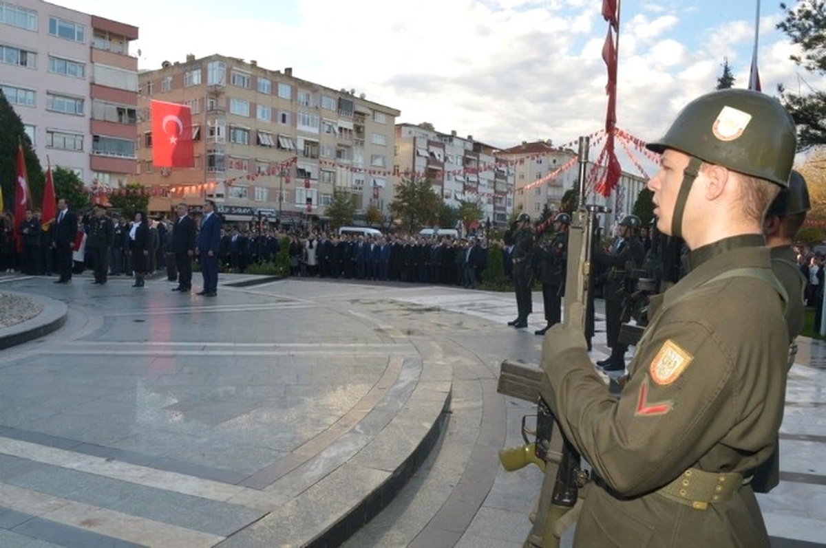 Mustafa Kemal Atatürk Kırklareli\'nde Anıldı