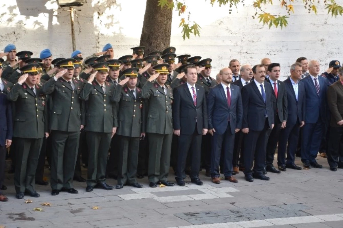 Niksar\'da 10 Kasım Atatürk\'ü Anma Töreni