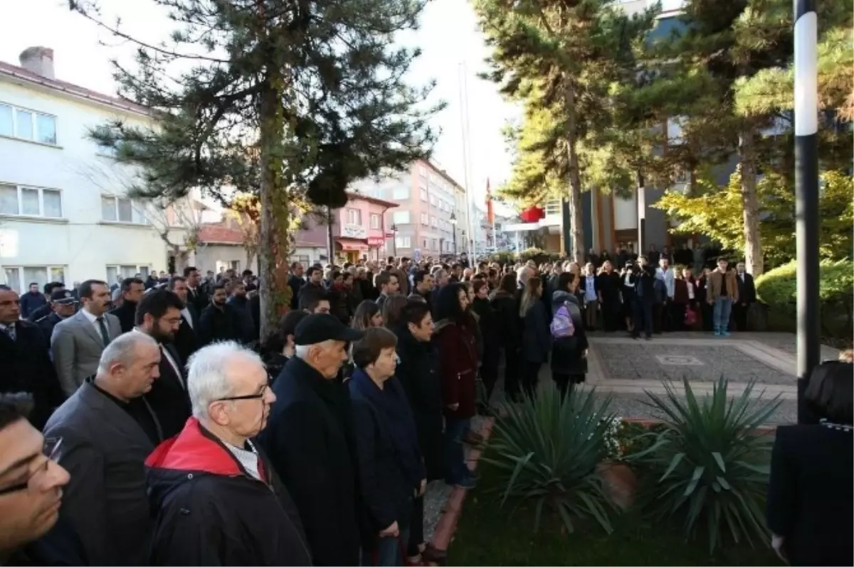 Odunpazarı Belediyesi Ata\'sını Unutmadı