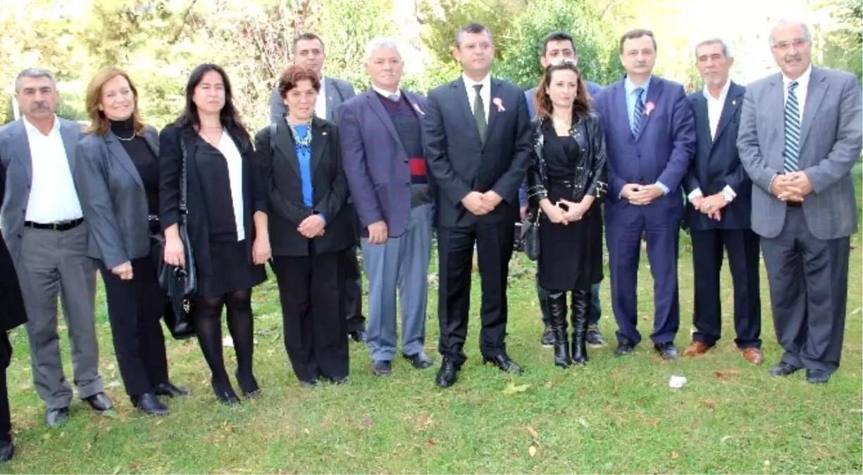 Özel, Parti Meclisi Bildirisini Eleştirenlere Yüklendi