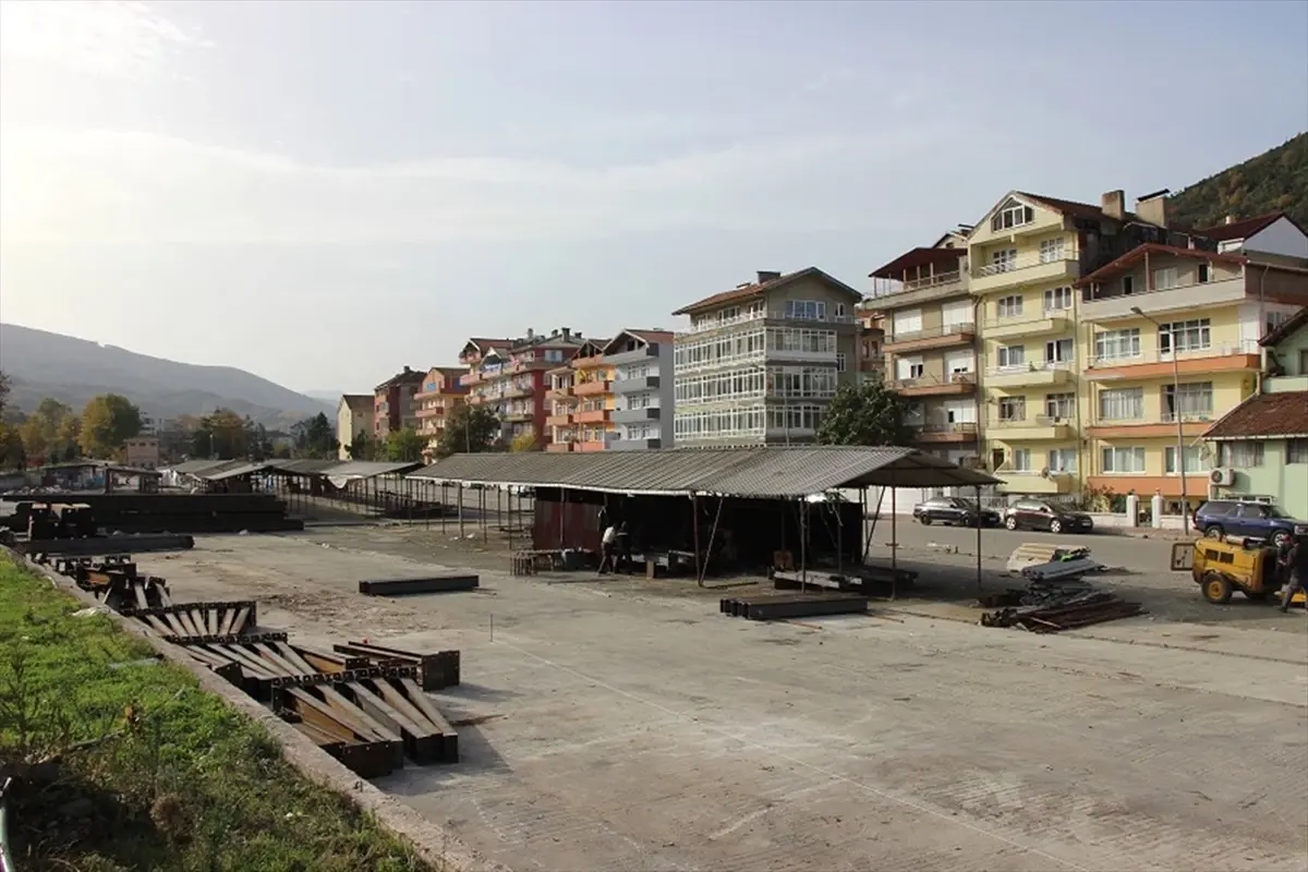 Ayancık'ta Pazar Yeri İyileştirme Çalışmaları