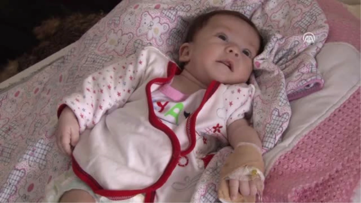 Bir Aylık Bebeğin Kalbindeki Delik Ameliyatsız Kapatıldı