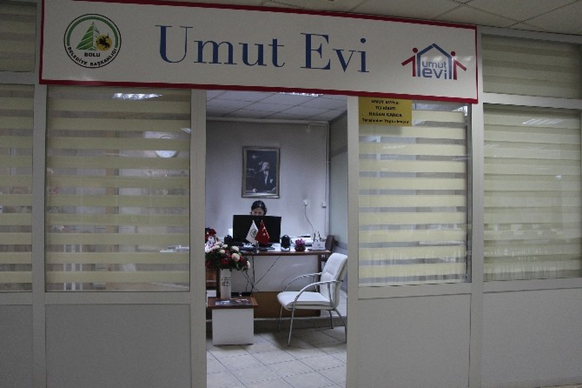 Bolu Umut Evi Şiddet Gören Kadınlara Destek Veriyor