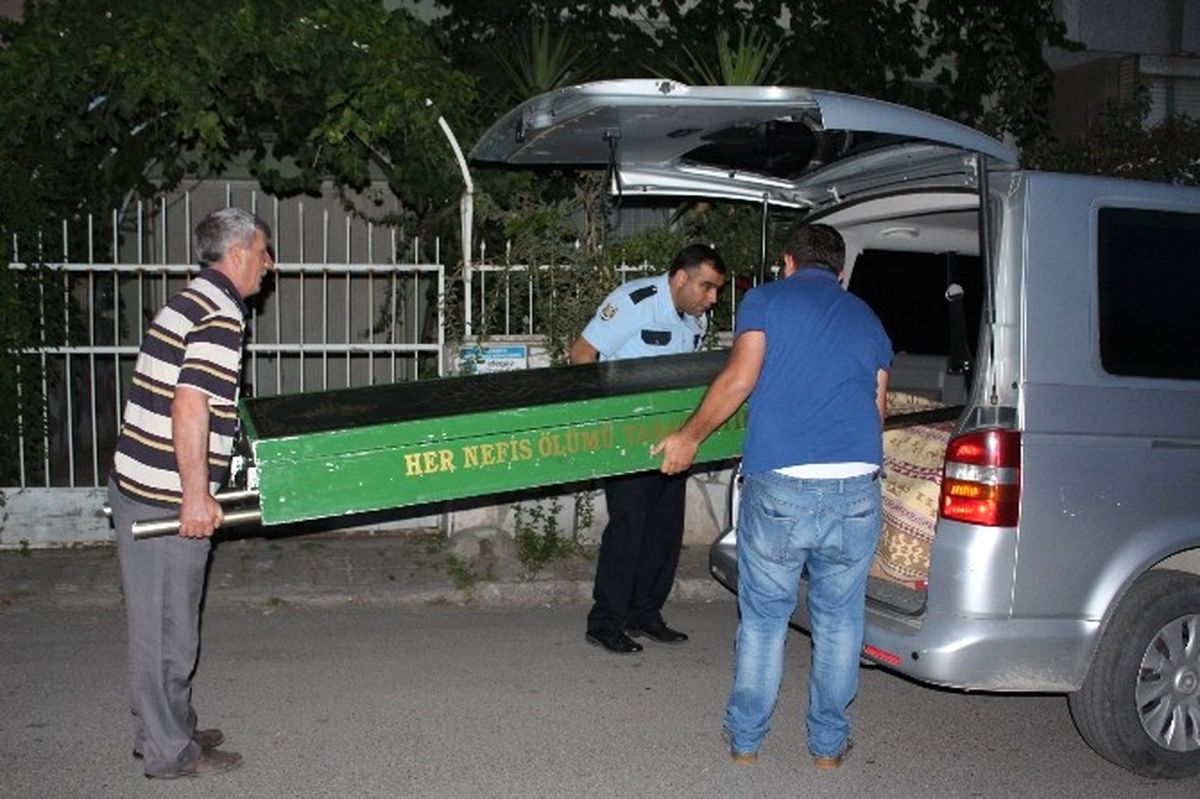 Bunalıma Giren Genç, Av Tüfeğiyle İntihar Etti!