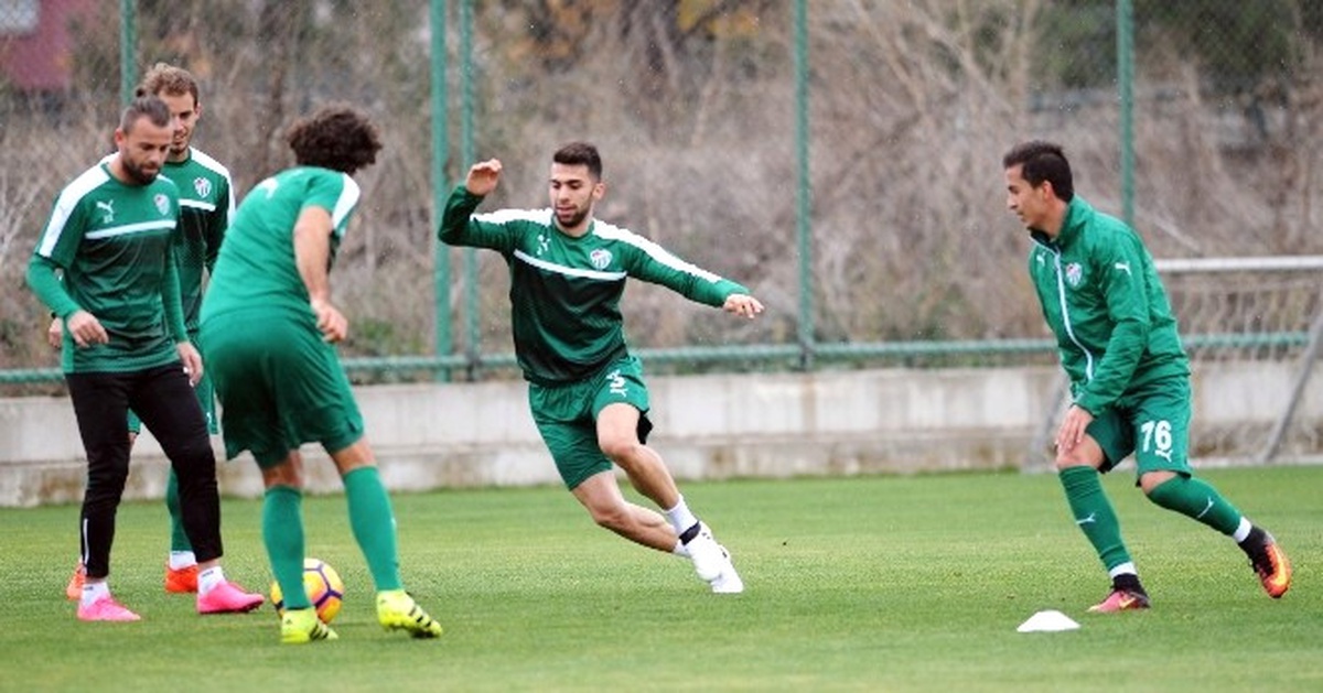 Bursaspor\'da Emre Taşdemir Sevinci