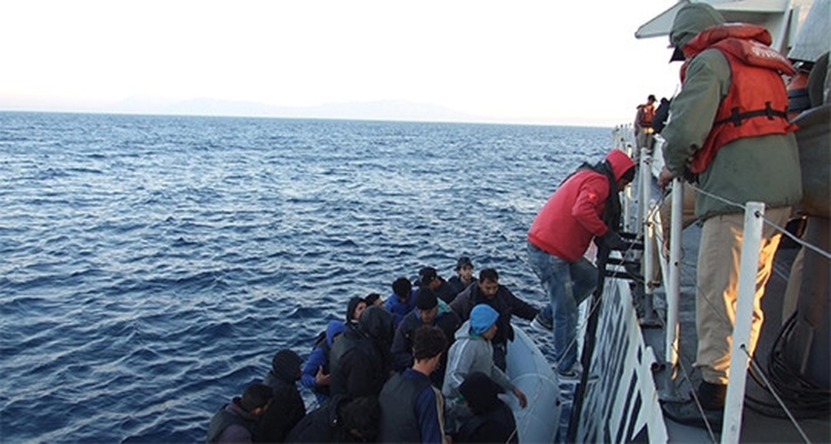 Çanakkale Sahil Güvenlik, Kaçak Operasyonunun Görüntülerini Paylaştı