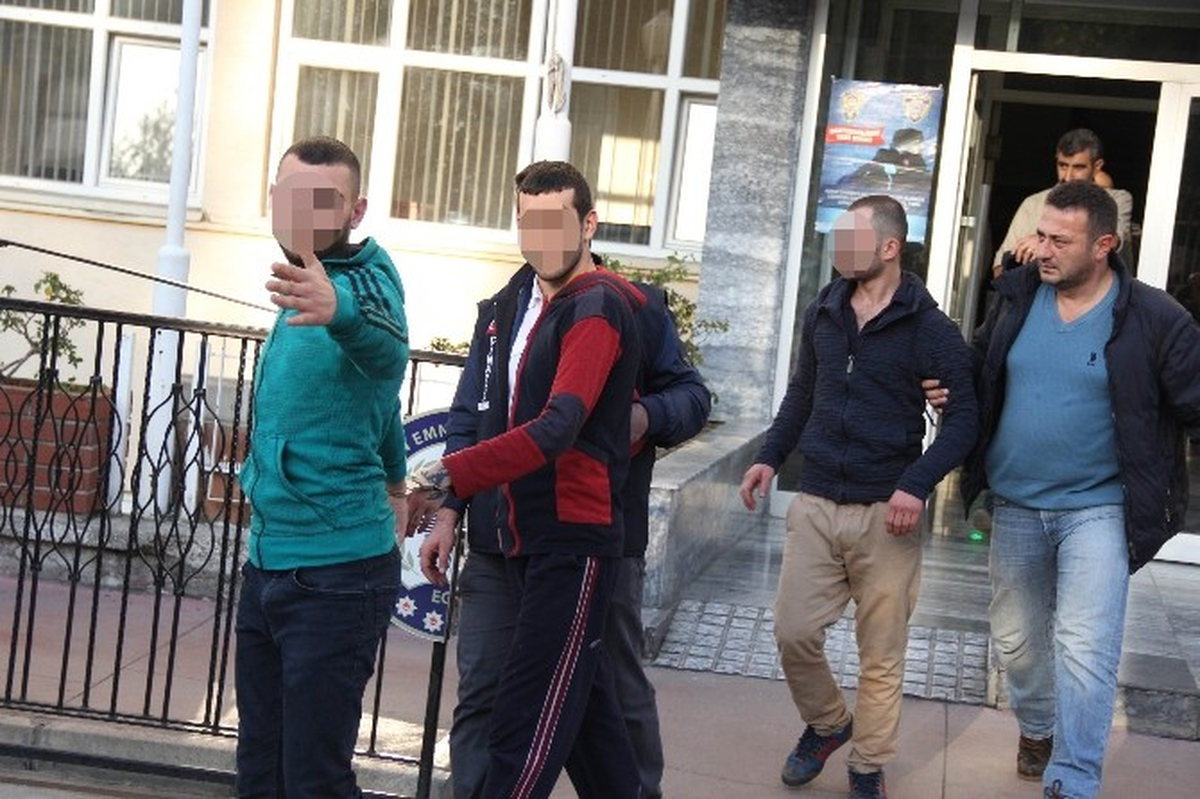 Cep Telefonu Gaspına 3 Gözaltı