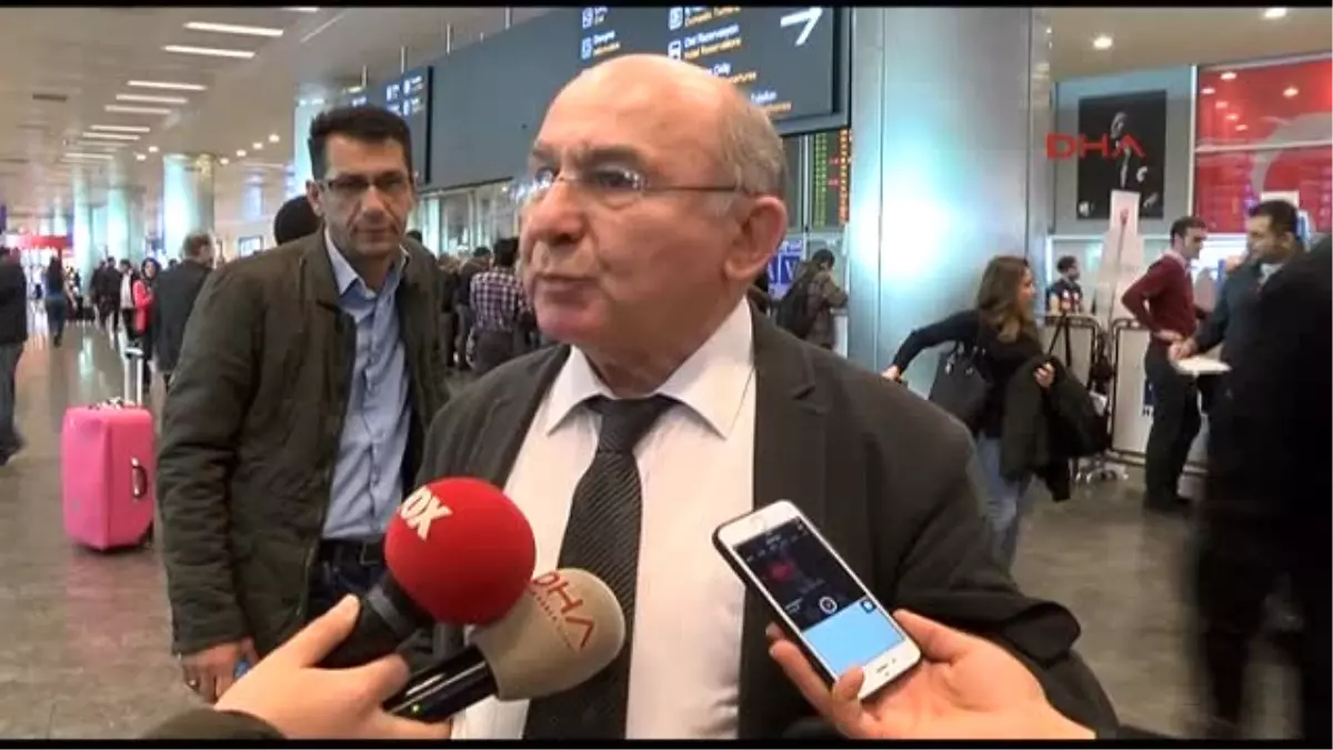 Cumhuriyet Gazetesi Icra Kurulu Başkanı Atalay, Havalimanında Gözaltına Alındı