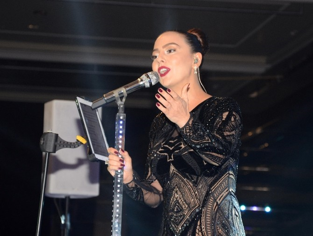 Ebru Gündeş İzmir\'e Geliyor