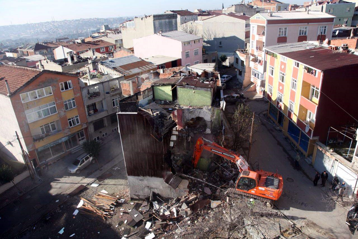 Esenler\'deki Kentsel Dönüşümde Yaşam Sancılı Başladı
