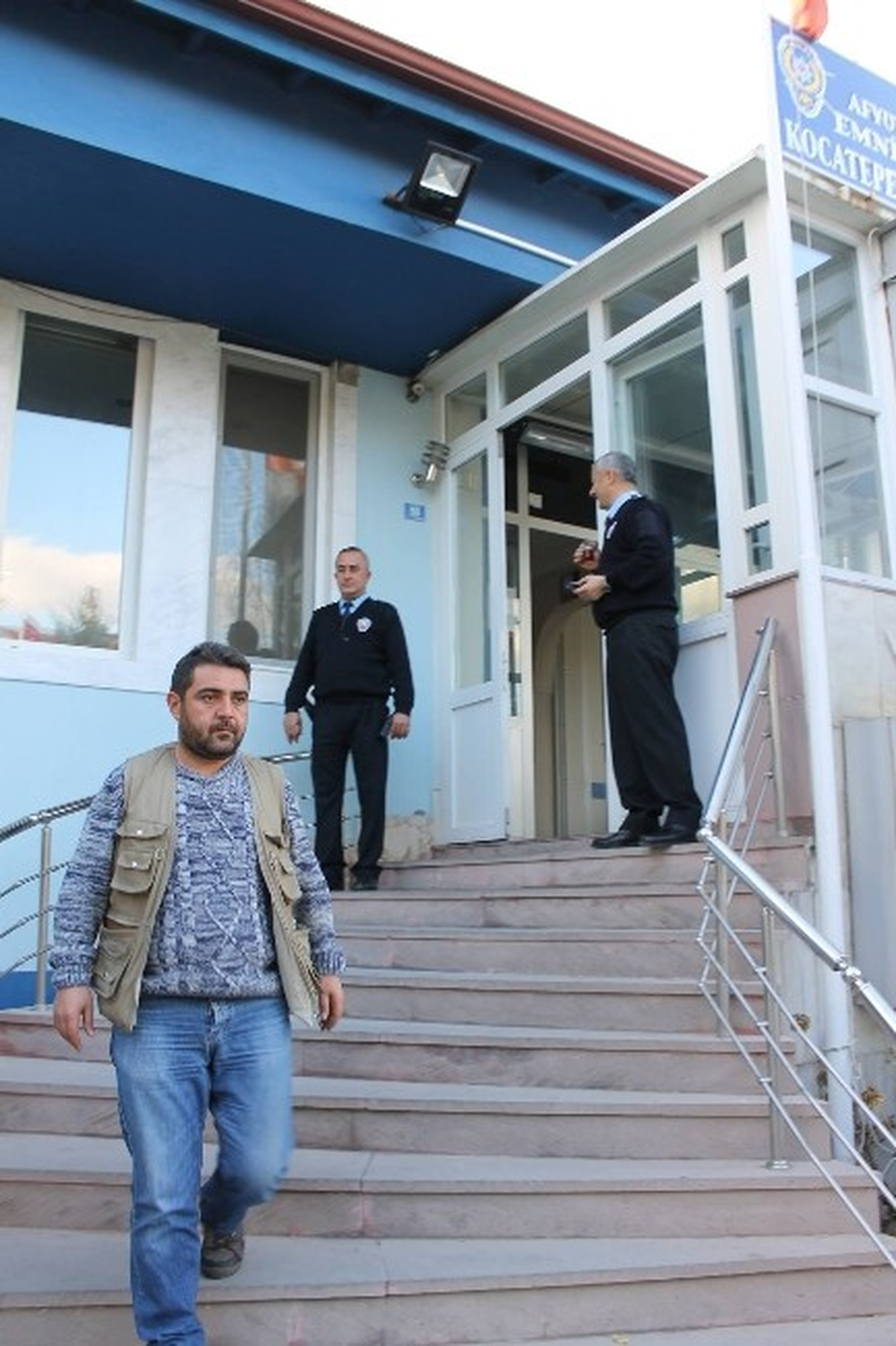 Fetö Zanlılarının Yakınlarından İha Muhabirine Çirkin Saldırı