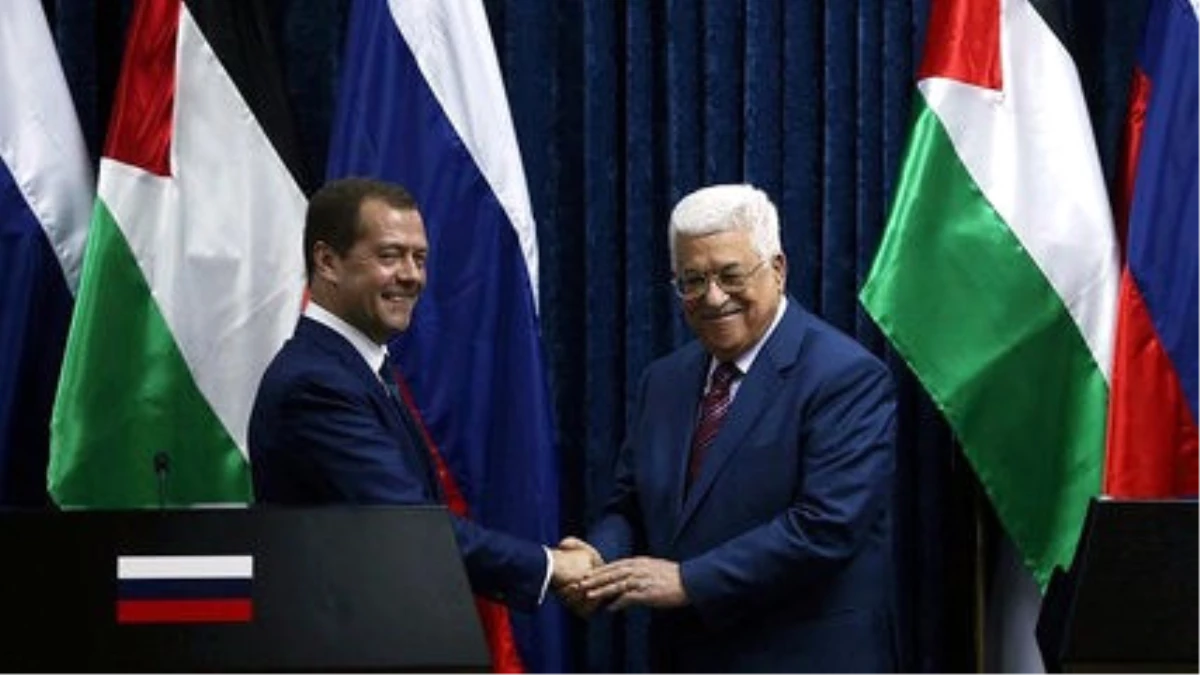 Filistin Lideri Abbas: "Trump\'ın İki Devletli Çözümü Desteklemesini Umuyoruz"