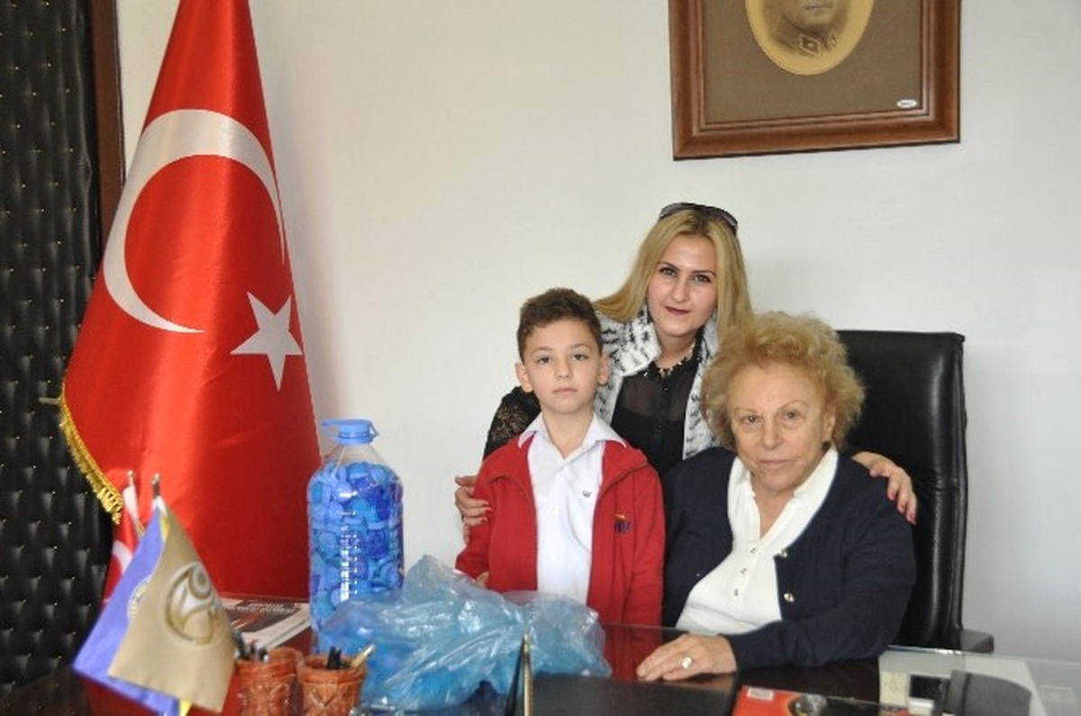 Gkv\'li Minik Erdem Mavi Kapak Avcısı Oldu
