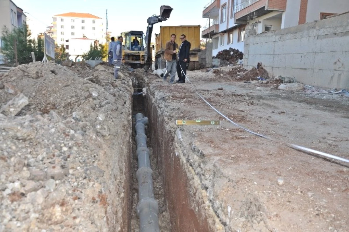 Gölbaşı İlçesinde Kanalizasyon Çalışmaları Devam Ediyor