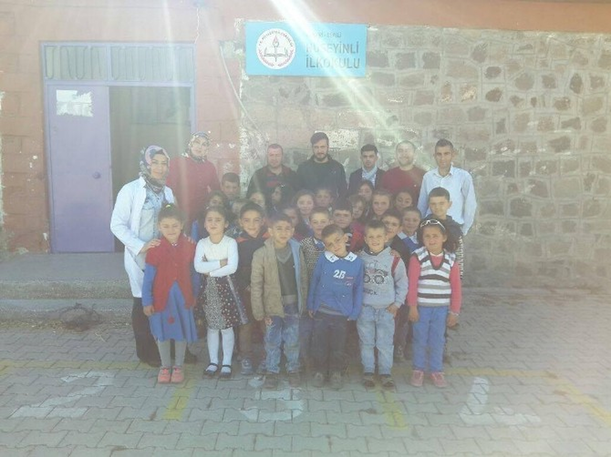Her Zaman Yanınızdayız\' Proje Ekibi Hüseyinli Mahallesindeydi