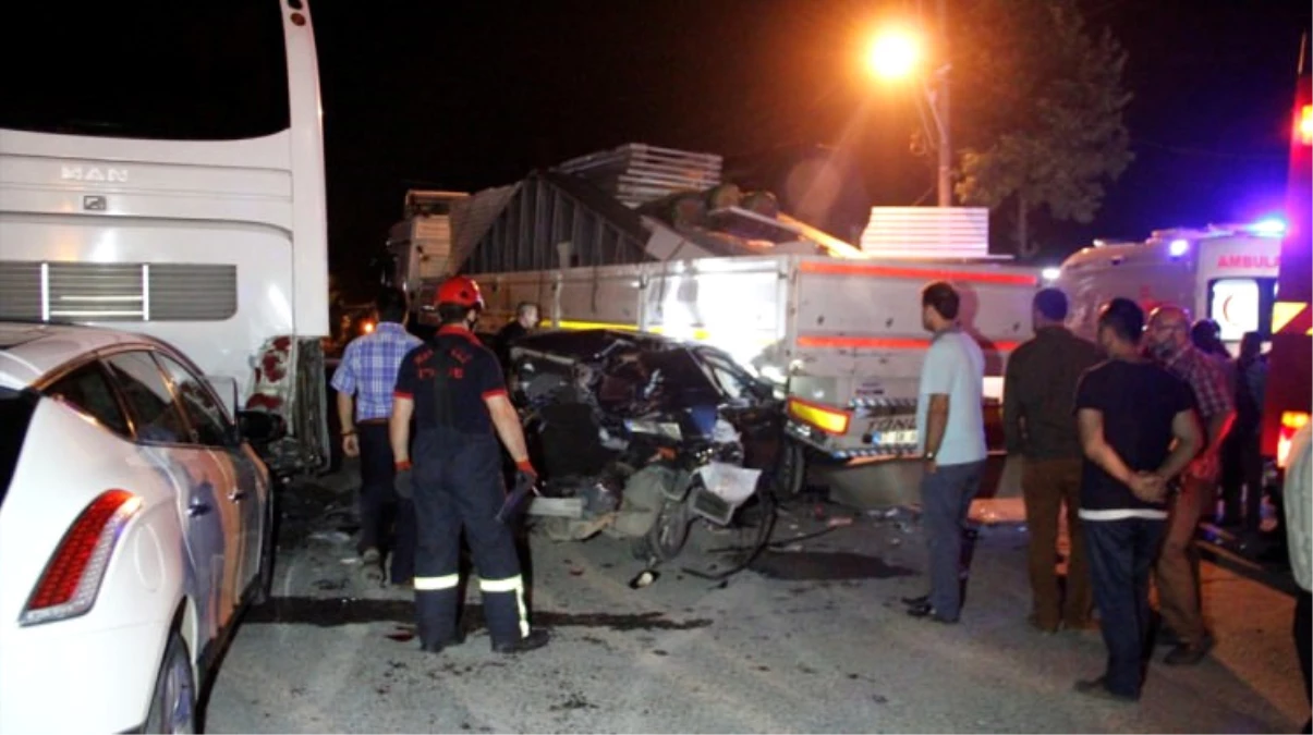 Kocaeli\'de Trafik Kazası: 1 Yaralı
