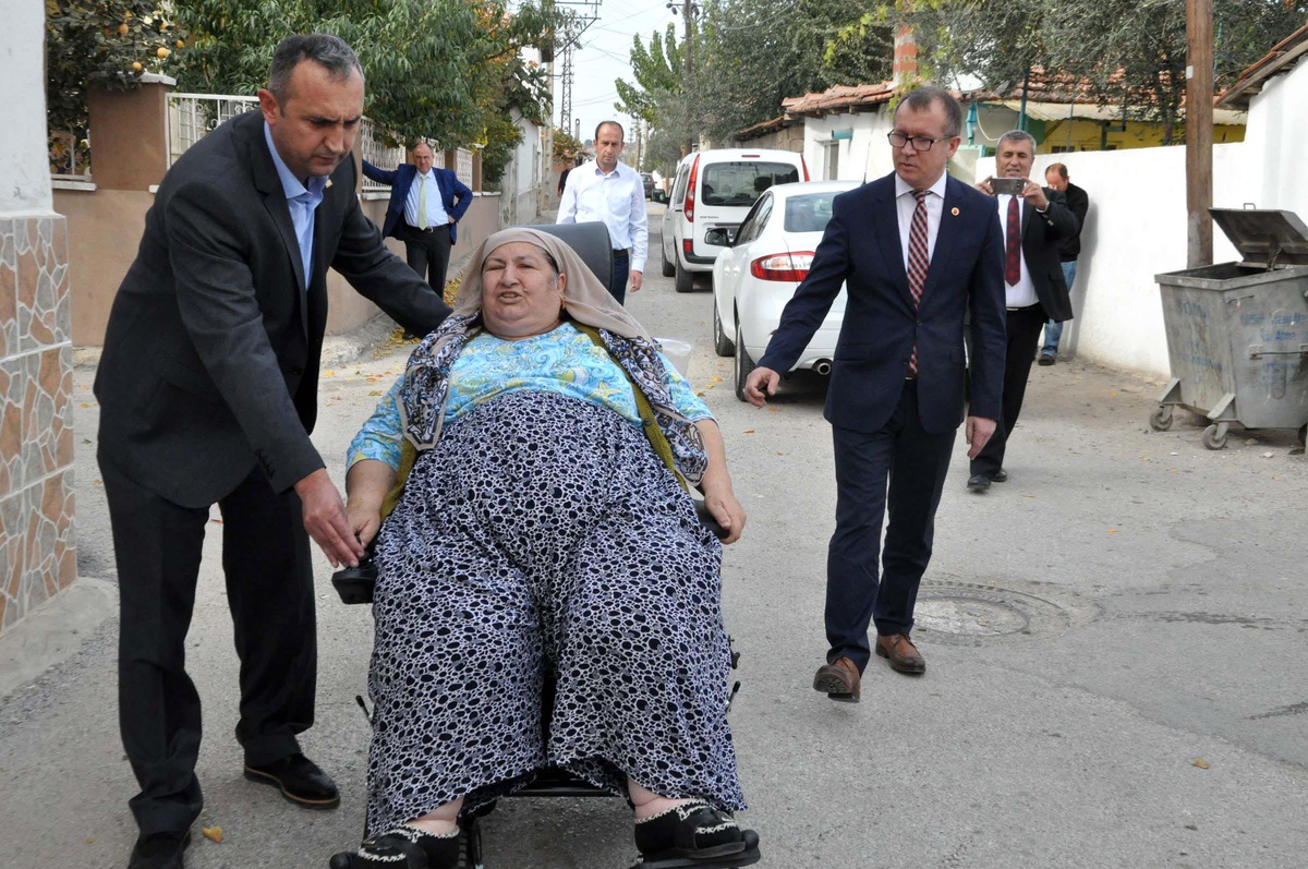 Manisa Somalı Kadının Akülü Sandalye Hayali Gerçek Oldu
