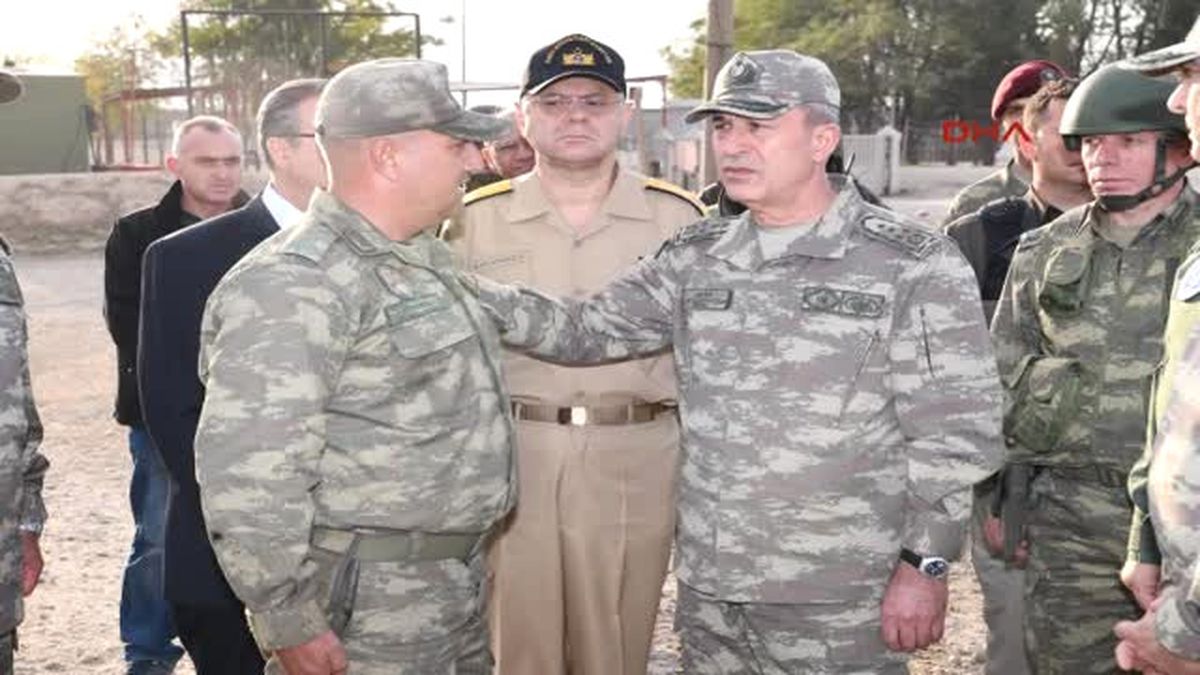 Orgeneral Hulusi Akar, Şırnak ve Silopi\'de Konuşlu Birlikleri Denetledi