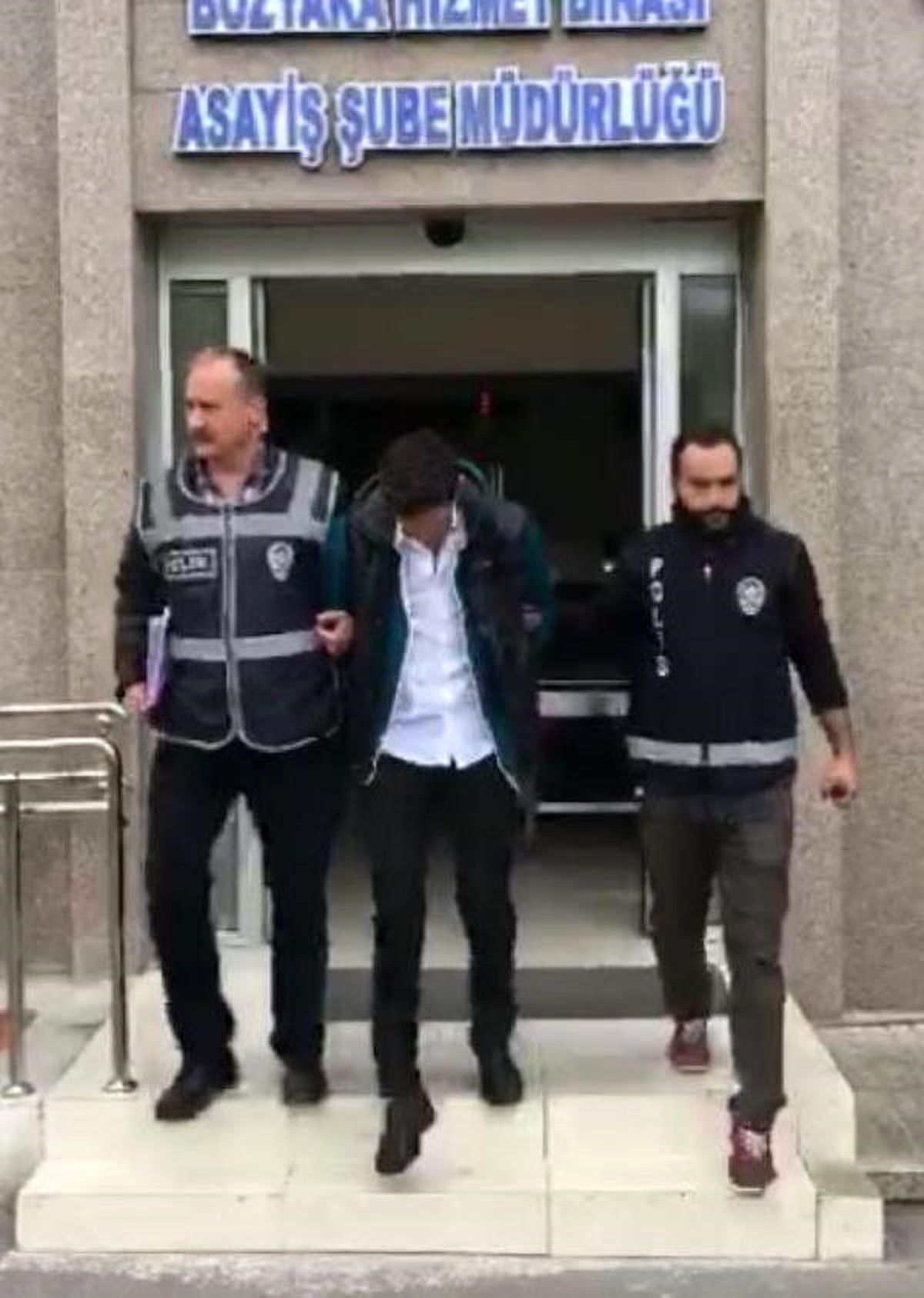 Polis, Yakalamak İçin Cezaevinden Tahliye Edilmesini Bekledi