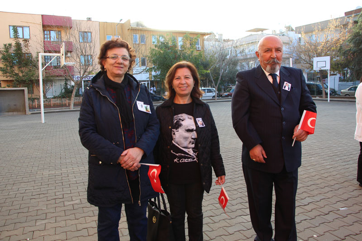 Saygı, Özlem ve Minnetle Anıyoruz