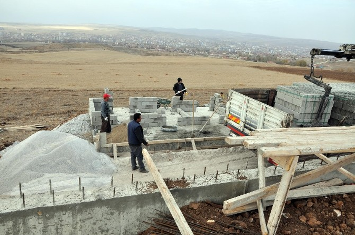 Sorgun\'da Modern Hayvan Barınağı İnşaatı Sürüyor
