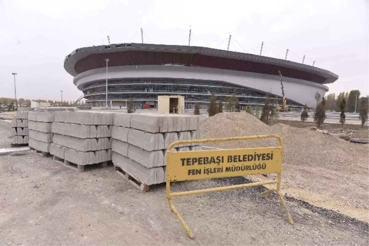 Tepebaşı Belediyesi Ekiplerinden Yeni Malatyaspor Mesaisi