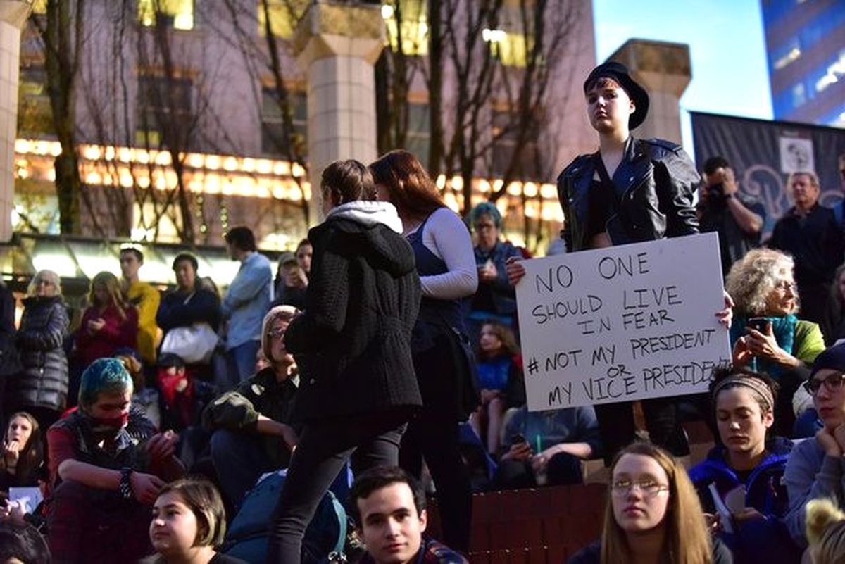 Trump Karşıtı Protestolar İkinci Gecesinde de Devam Etti