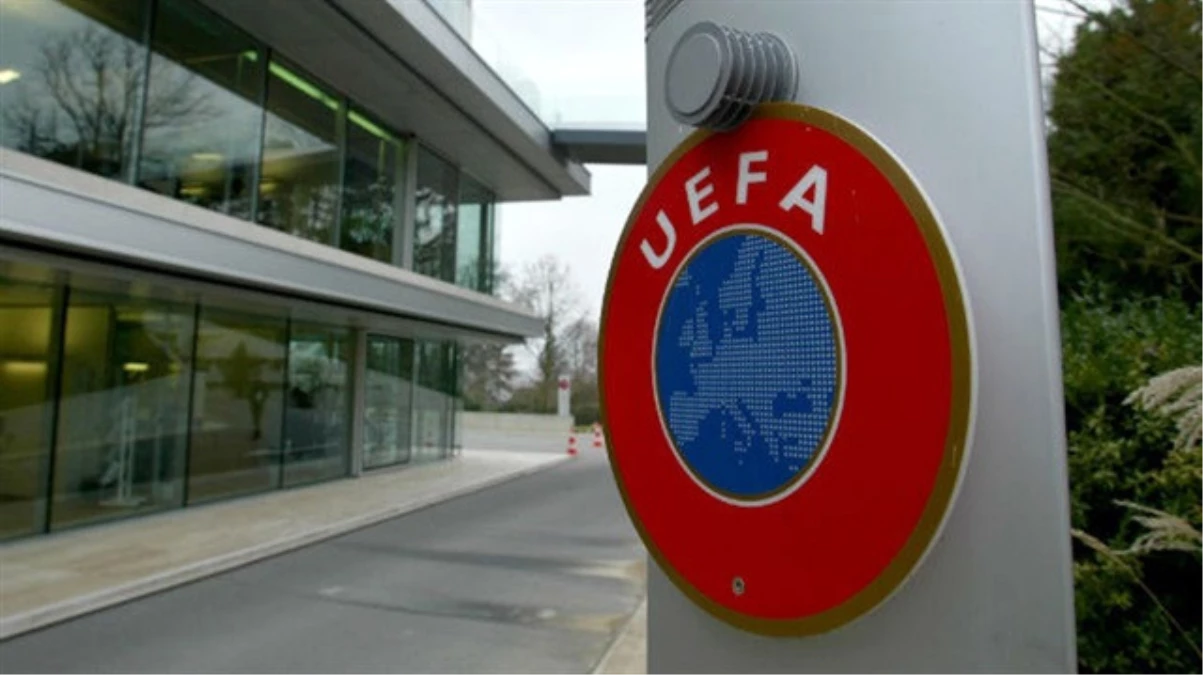 UEFA\'dan Legia Varşova\'ya Ceza