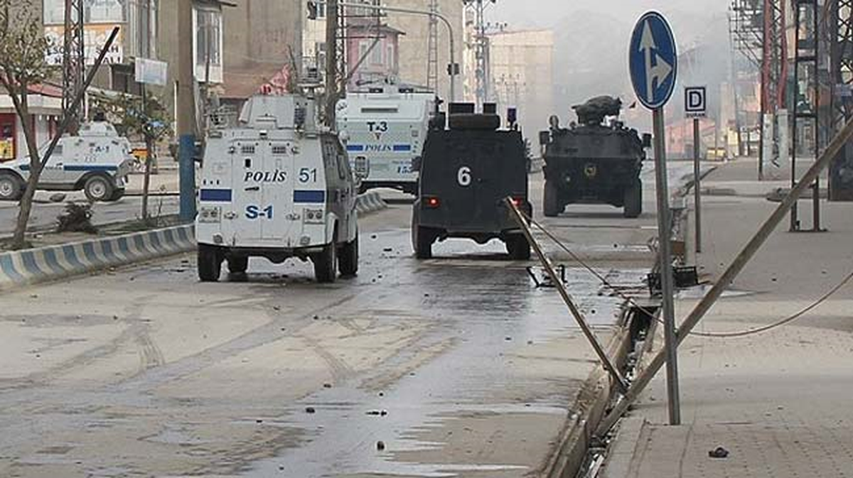 Van\'da Gösteri ve Ve Yürüyüşler 10 Gün Yasaklandı