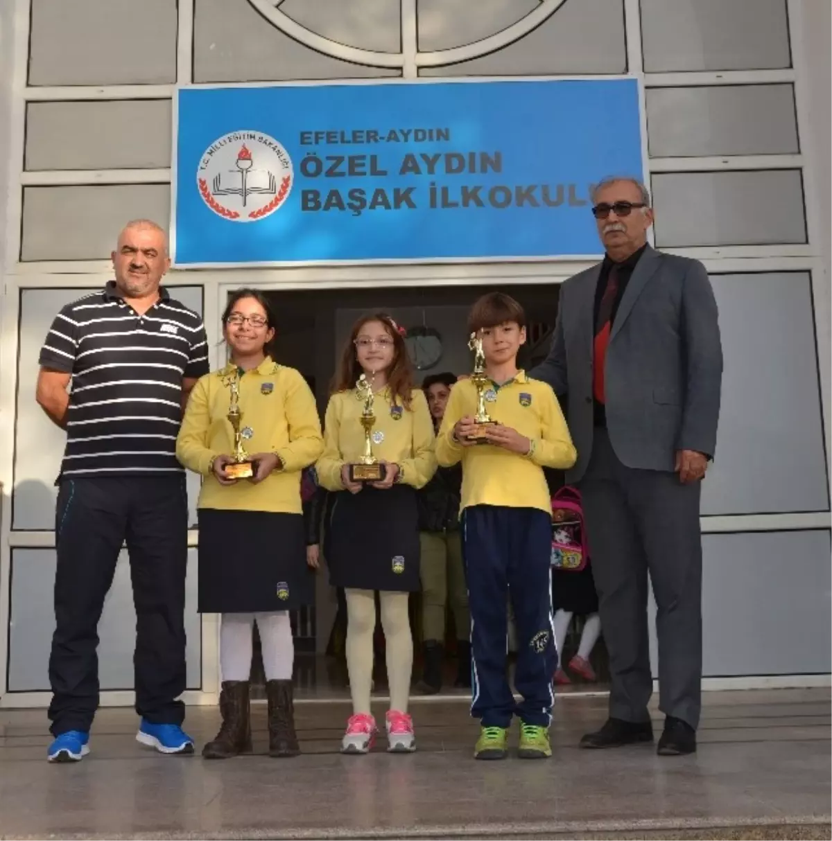 Aydın Özel Başak Koleji Öğrencilerden Tenis Turnuvasında Derece