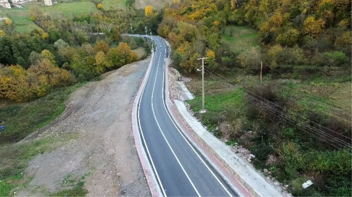 Başiskele Yollar Çiziliyor Bordürler Boyanıyor