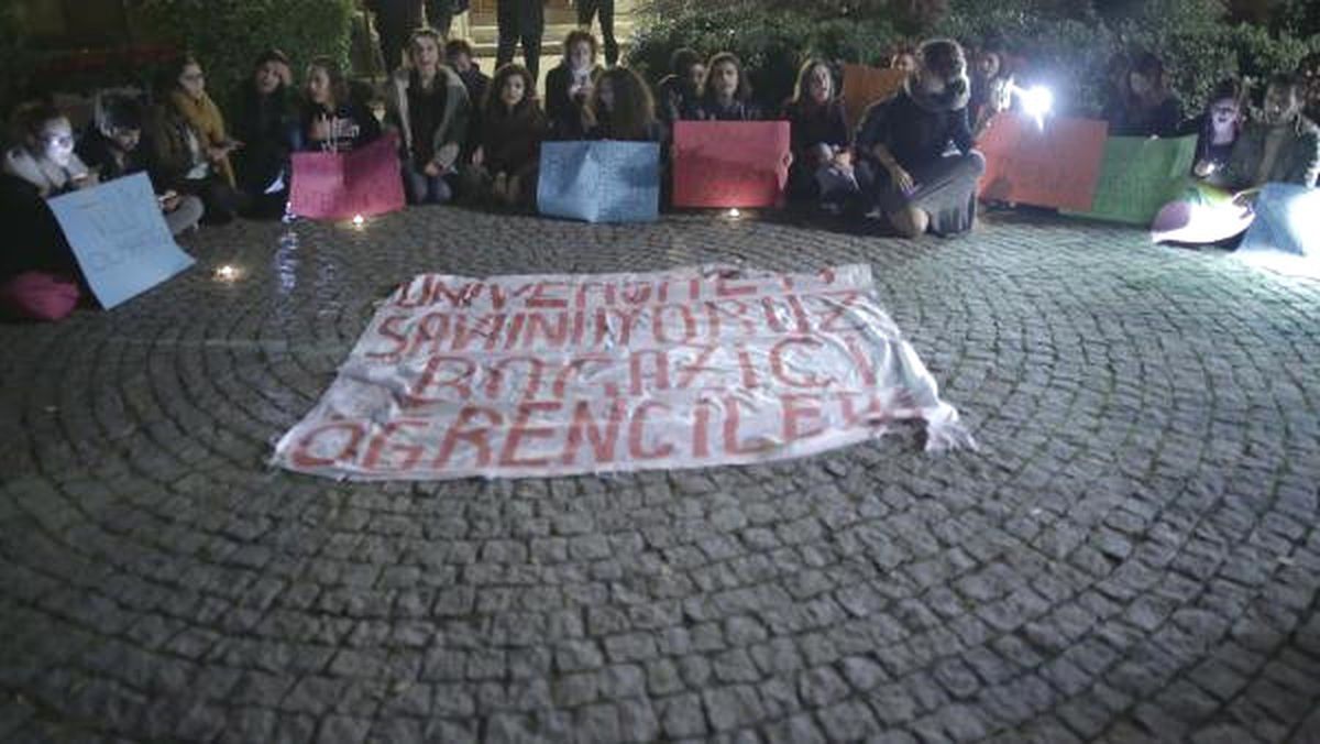 Boğaziçili Öğrencilerden Rektör Protestosu