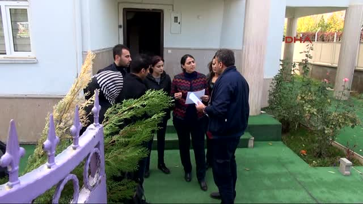Diyarbakır\'da Faaliyetleri Durdurulan Dernekler Mühürlendi
