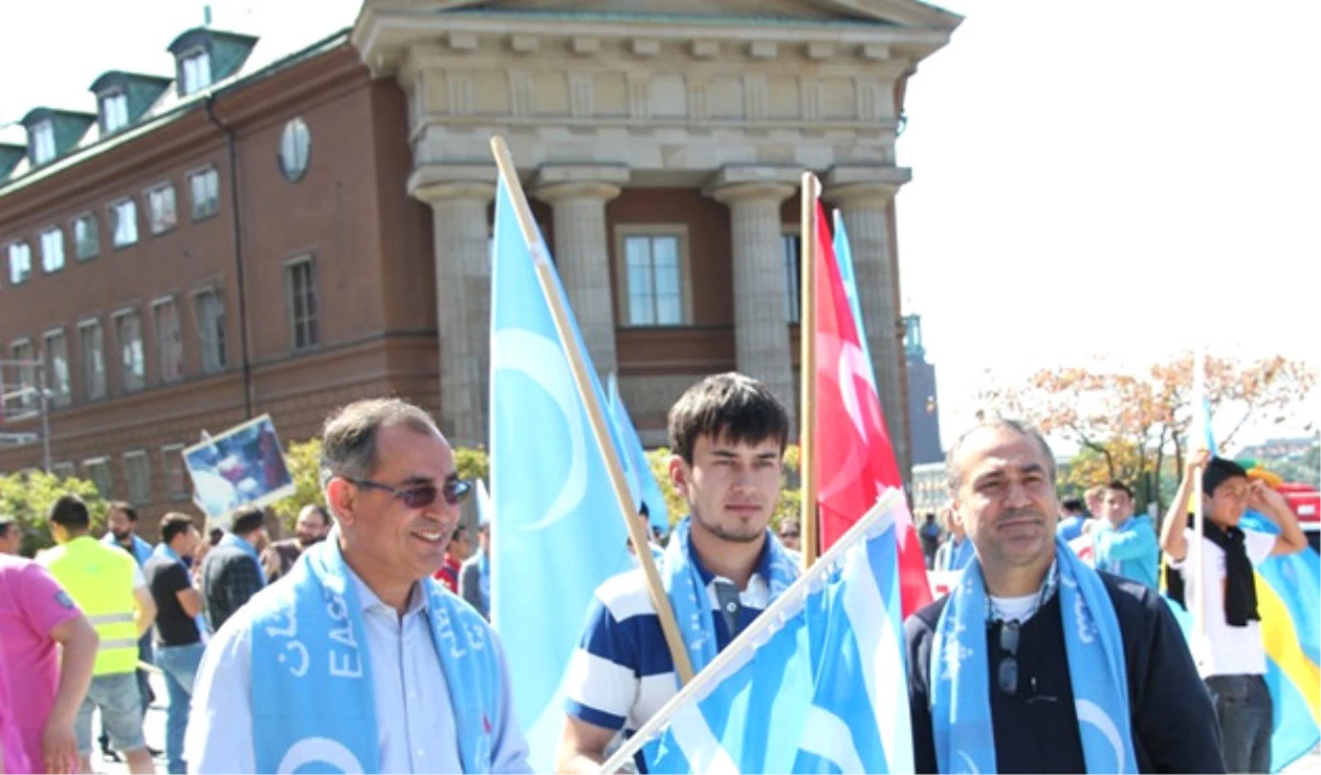 İsveç\'te Uygur Türkleri Kültür ve Eğitim Merkezi Açtı