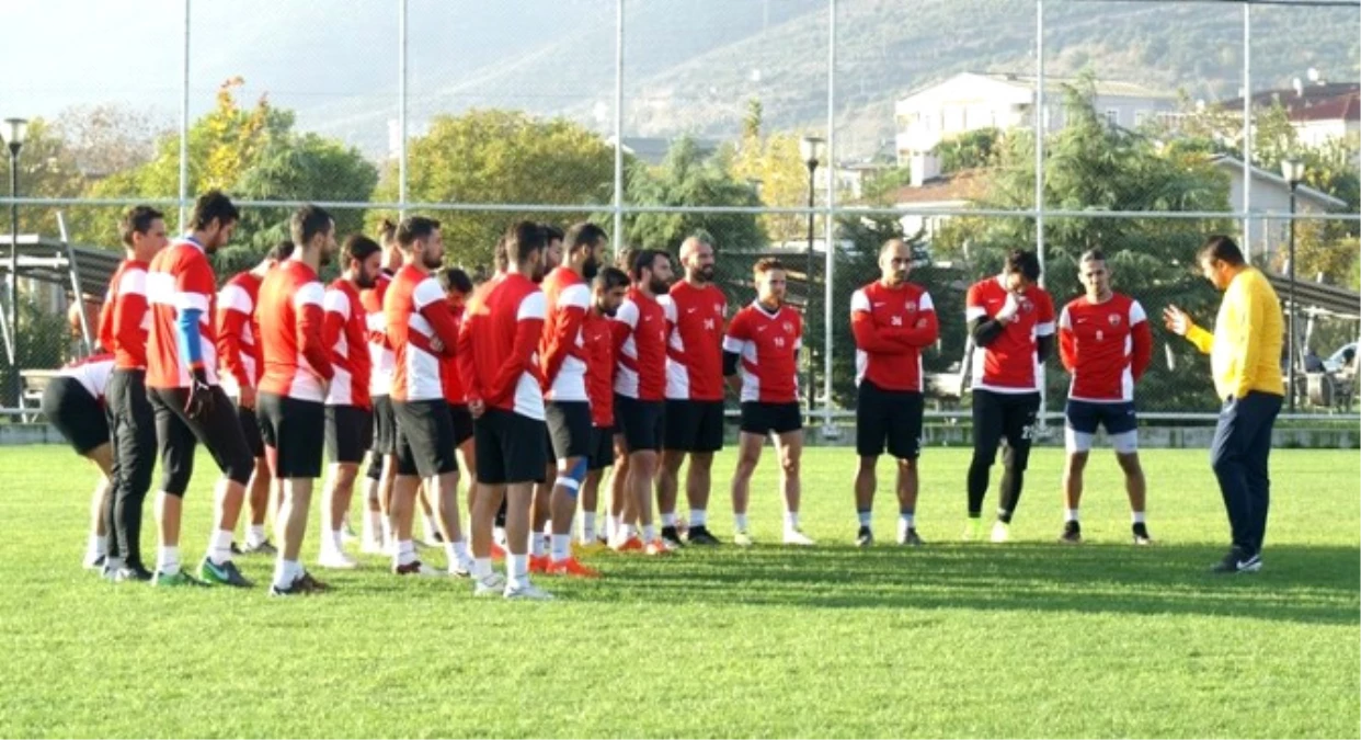 Kocaeli Birlikspor\'un, Kahramanmaraşspor Maçı İçin 18 Kişilik Kadrosu Belli Oldu