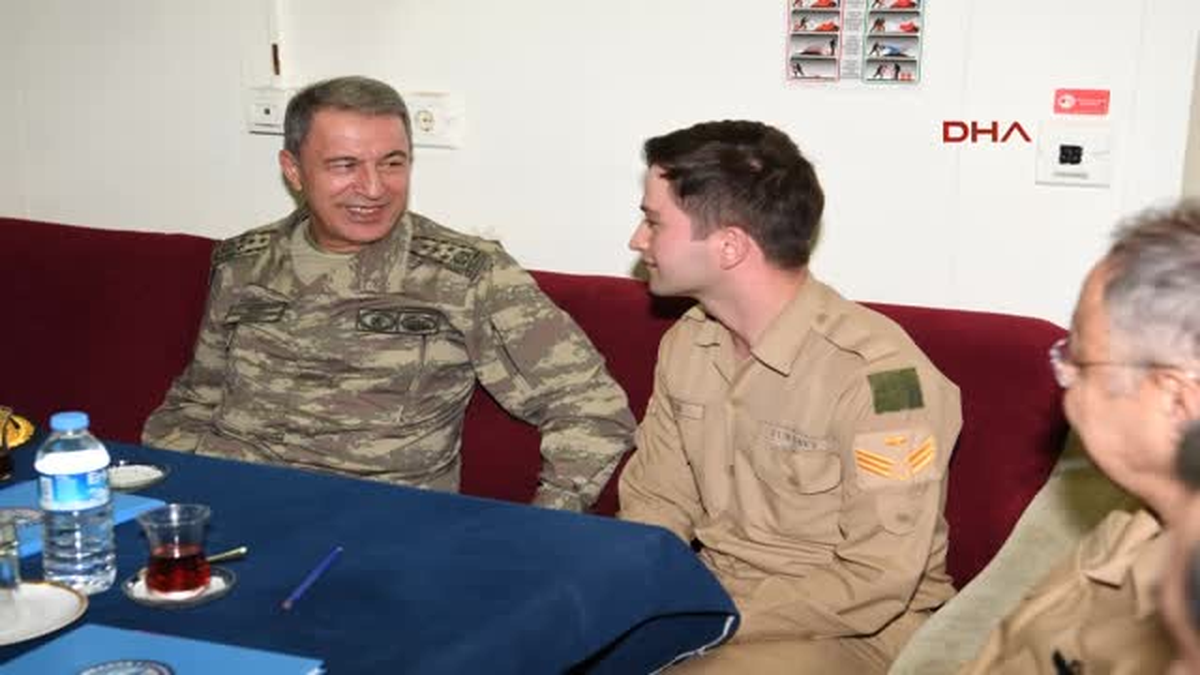 Kocaeli - Orgeneral Akar, Gölcük\'teki Donanma Komutanlığı ve Bağlı Birliklerinde Inceleme ve...