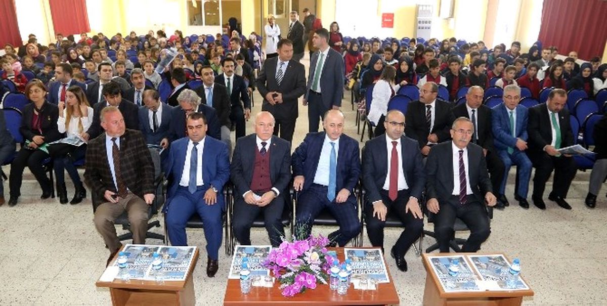 Pazaryolu\'nda 120 Çocuğa Kışlık Giysi Yardımı Yapıldı