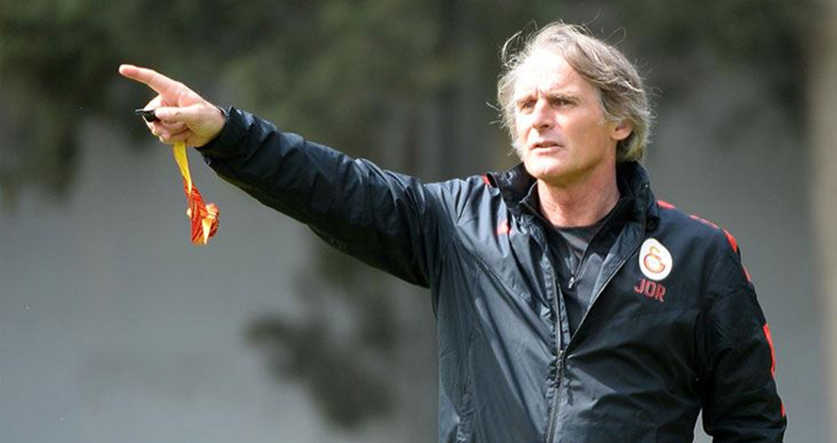 Riekerink, Takıma Katkı Veremeyen Sigthorsson'un Biletini Kesti