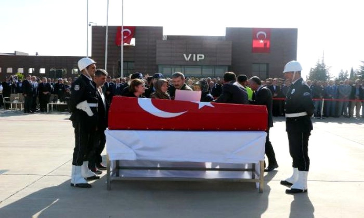 Sakarya, Şehit Kaymakam Safitürk\'ü Uğurluyor