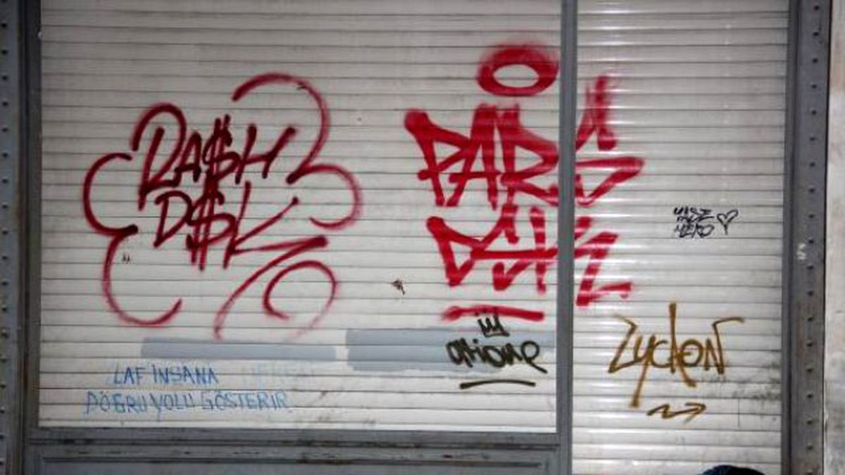 Savaşta Anne ve Babasını Kaybetti, Sokaklarda Tek Başına Kaldı