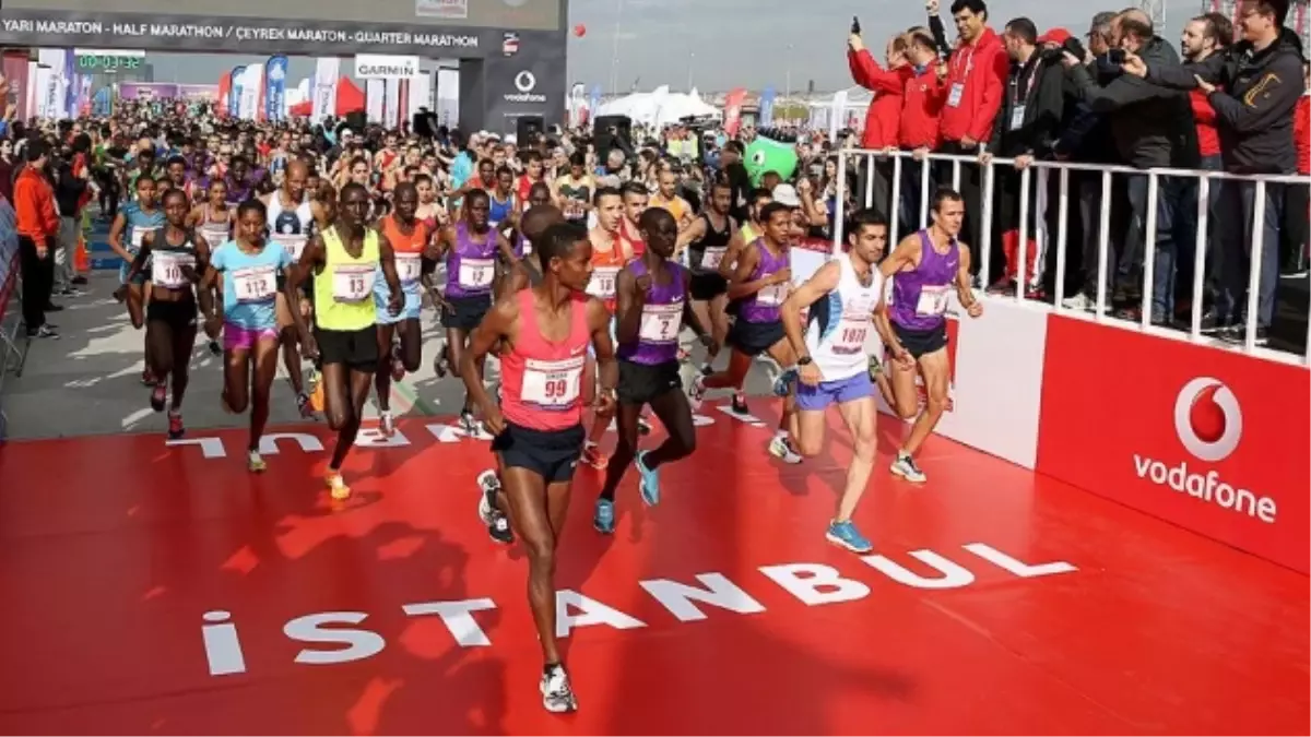 15 Temmuz Şehitler Köprüsü Maraton İçin Trafiğe Kapatıldı