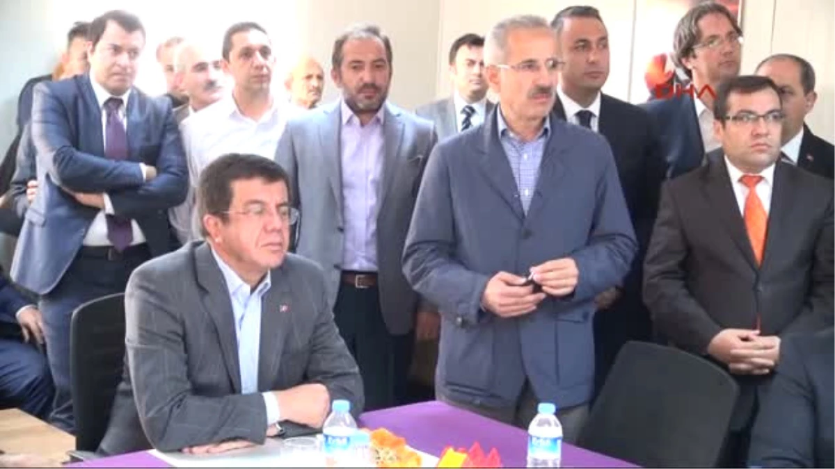 Bakan Denizli Zeybekci\'den Asgari Ücret Açıklaması: "Zeytini Silkelerken Dalını, Budağını Kırmamak...