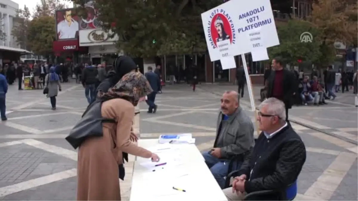 Başkanlık Sistemine Destek Için Imza Kampanyası