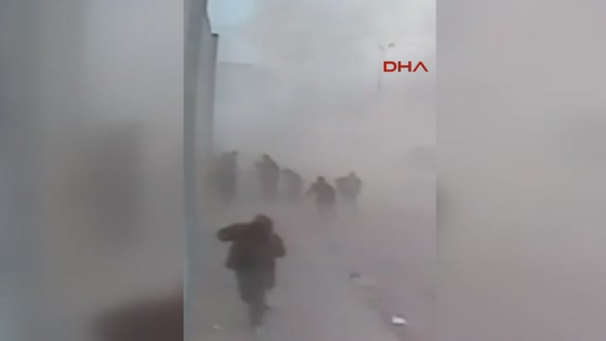 Deaş, Azez\'de Bombalı Araç Patlattı: Ölü ve Yararılar Var