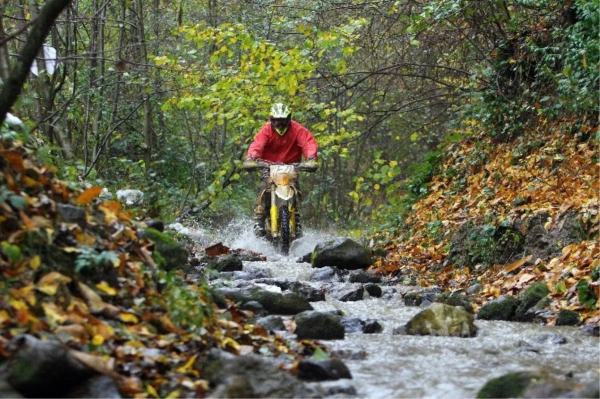 Enduro Şampiyonları Kaynaşlı\'da Belirlendi