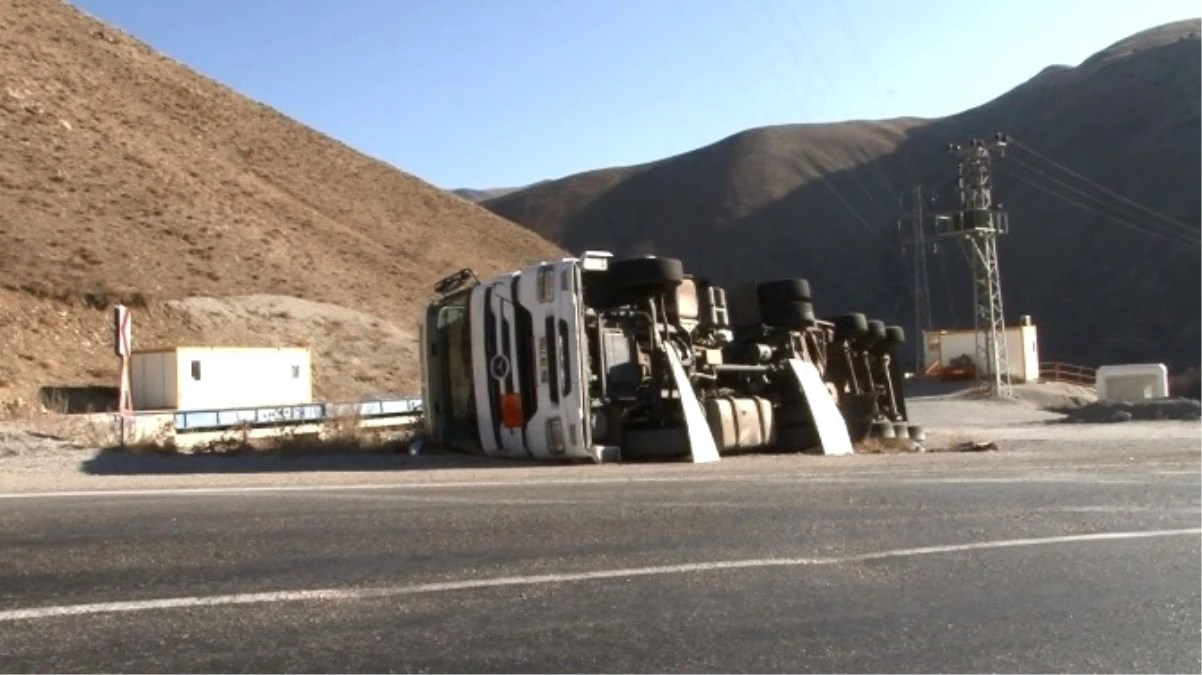 Erzurum\'da Trafik Kazası: 2 Yaralı