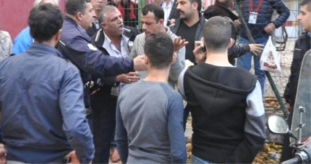 Gençlergücü-Yenidoğanspor\'da Maç Sonu Olay Çıktı, Polis Biber Gazı Kullandı