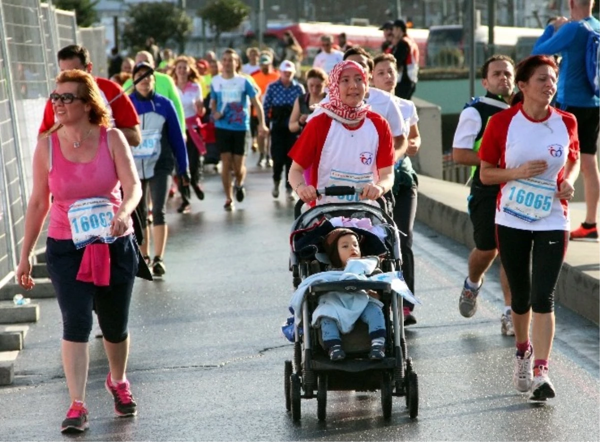 İstanbul Maratonu\'ndan Renkli Görüntüler