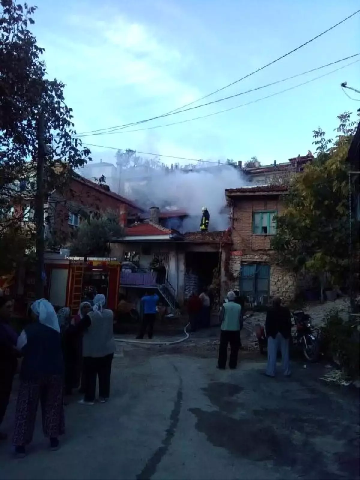 Oduluktan Çıkan Yagın Evi Kül Etti